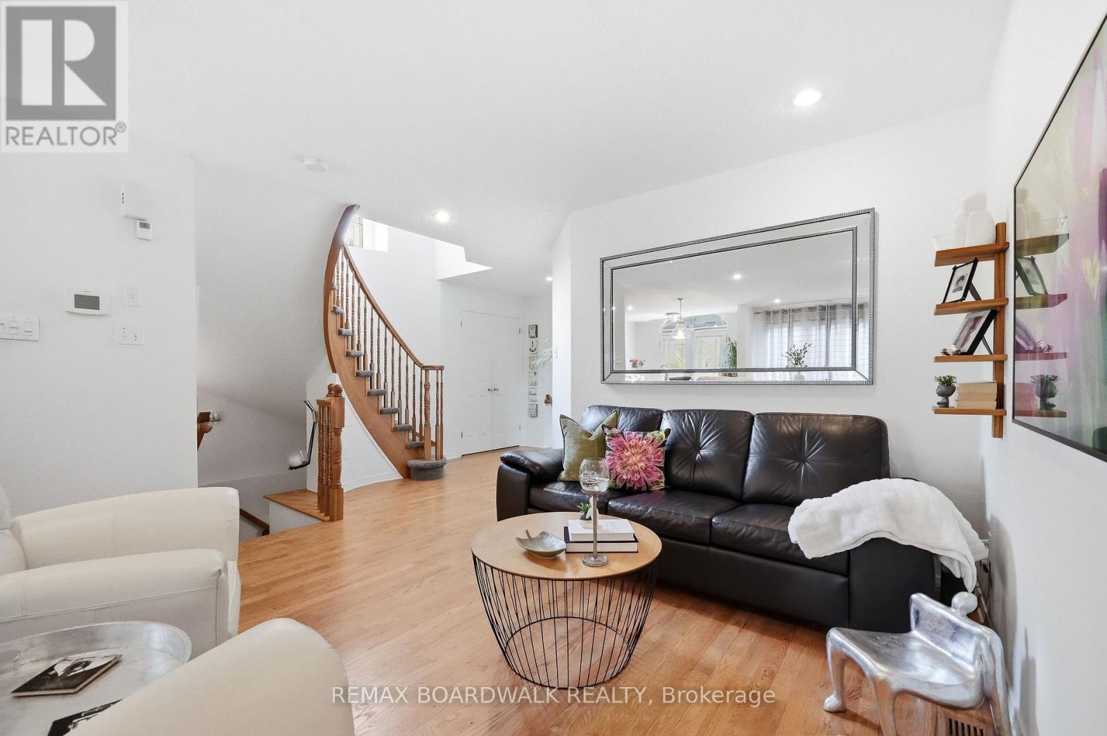 1600 Henri Lauzon Street, Ottawa, Ontario  K1C 7R6 - Photo 8 - X12990738