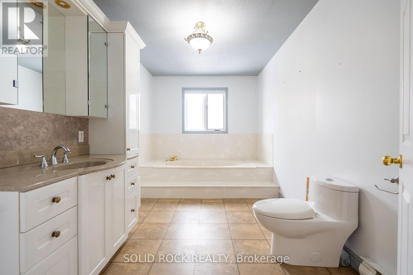 169 Church Street, West Nipissing, Ontario P2B 1H6 - Photo 16 - X12990878