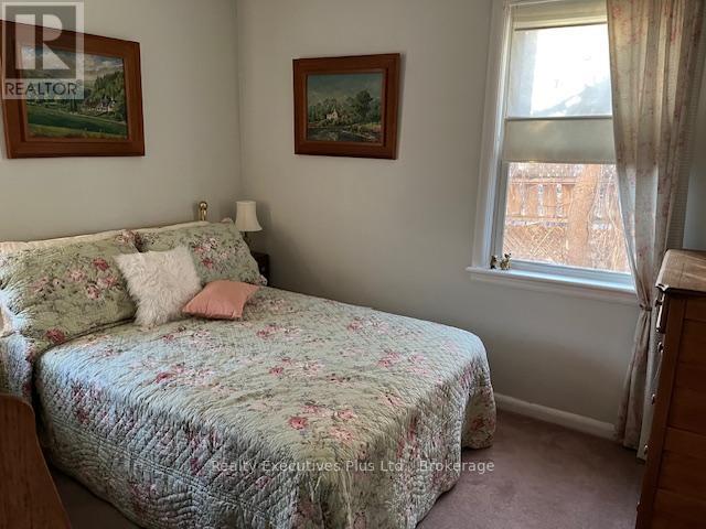 284 Appleby Line, Burlington, Ontario  L7L 2X5 - Photo 10 - W12990824