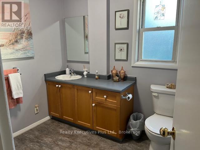 284 Appleby Line, Burlington, Ontario  L7L 2X5 - Photo 11 - W12990824