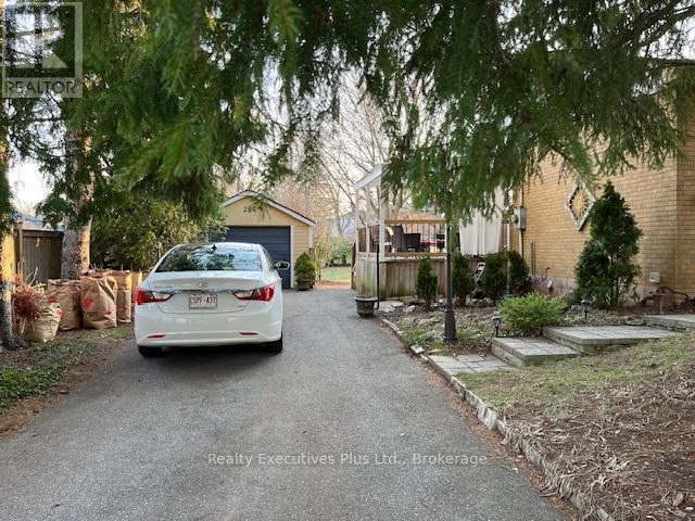 284 Appleby Line, Burlington, Ontario  L7L 2X5 - Photo 17 - W12990824