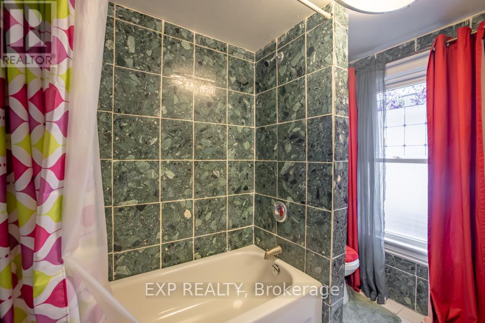 5938 Dunn Street, Niagara Falls, Ontario  L2G 2P1 - Photo 10 - X12990758