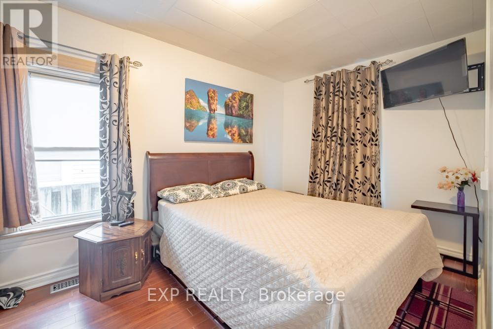 5938 Dunn Street, Niagara Falls, Ontario  L2G 2P1 - Photo 7 - X12990758
