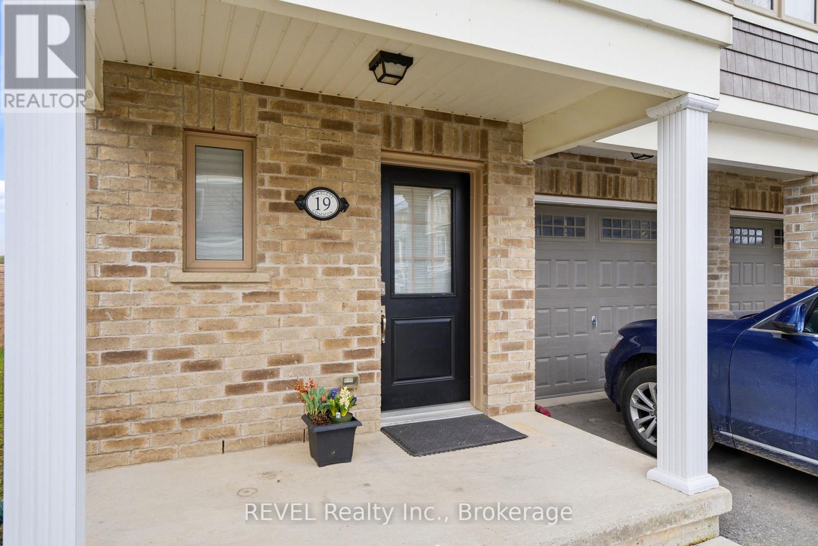 20 - 19 Scarlett Common, St. Catharines, Ontario  L2P 0C4 - Photo 4 - X12990874