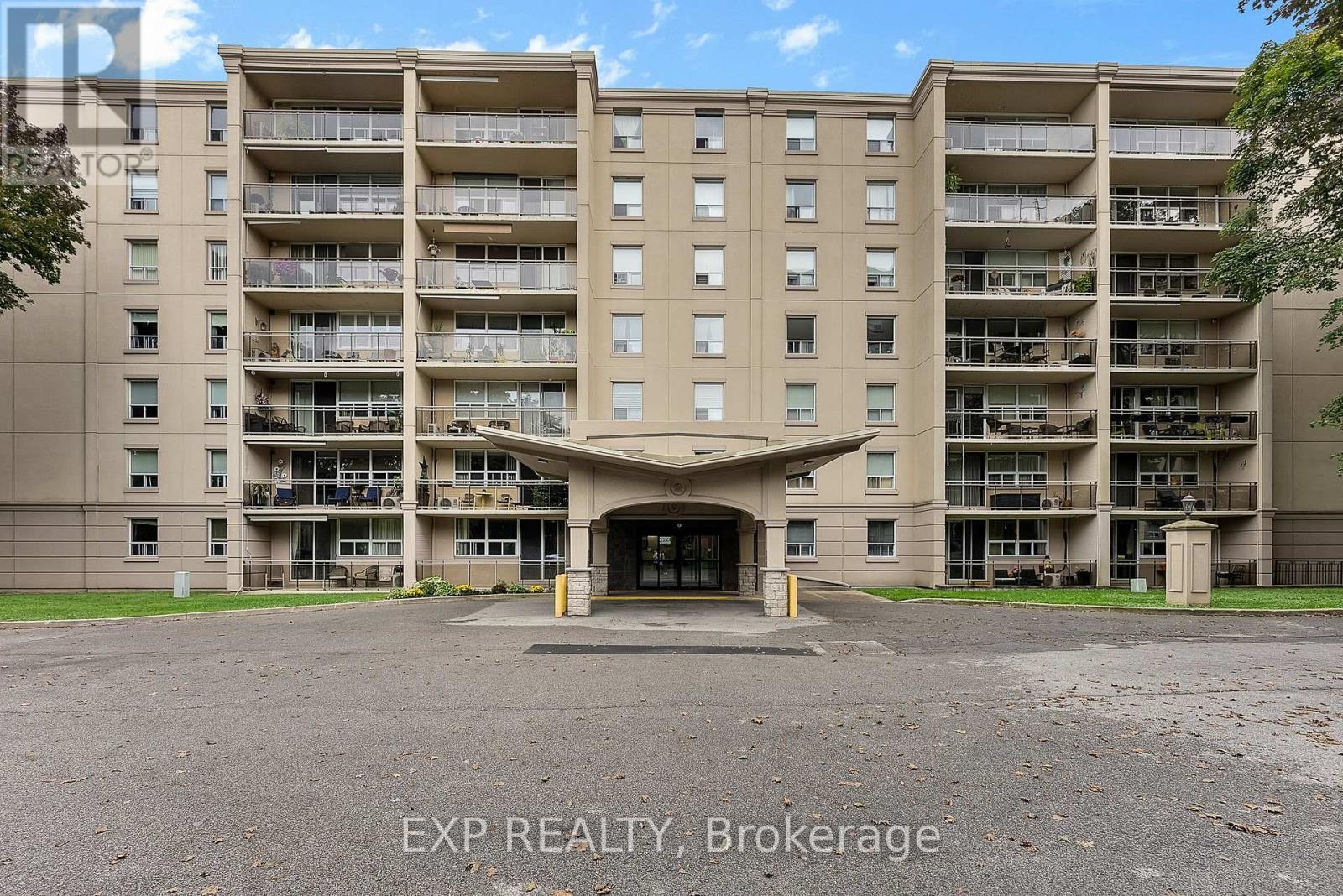 407 - 6390 Huggins Street, Niagara Falls, Ontario  L2J 1H1 - Photo 1 - X12990946