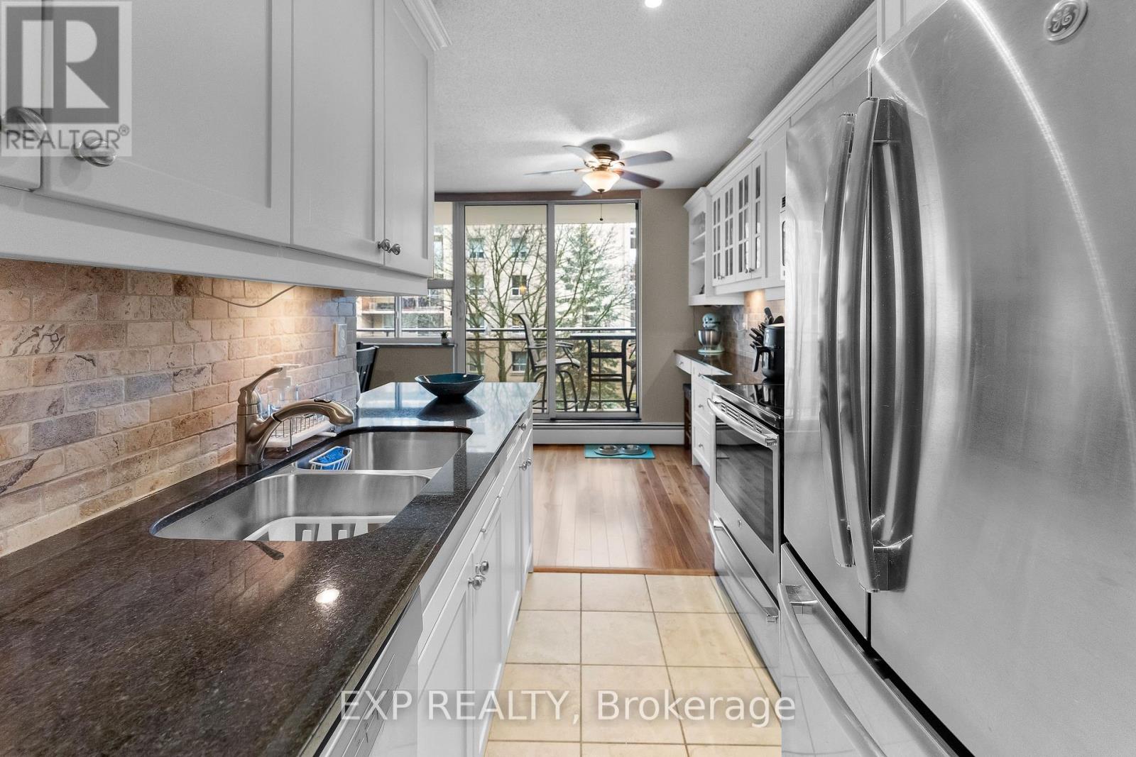 407 - 6390 Huggins Street, Niagara Falls, Ontario  L2J 1H1 - Photo 7 - X12990946