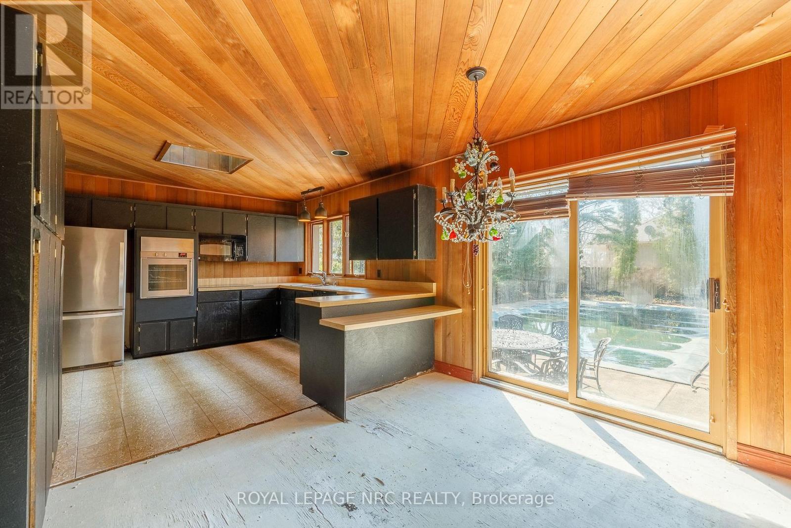 20 Old Coach Road, St. Catharines, Ontario  L2N 2P3 - Photo 14 - X12990982