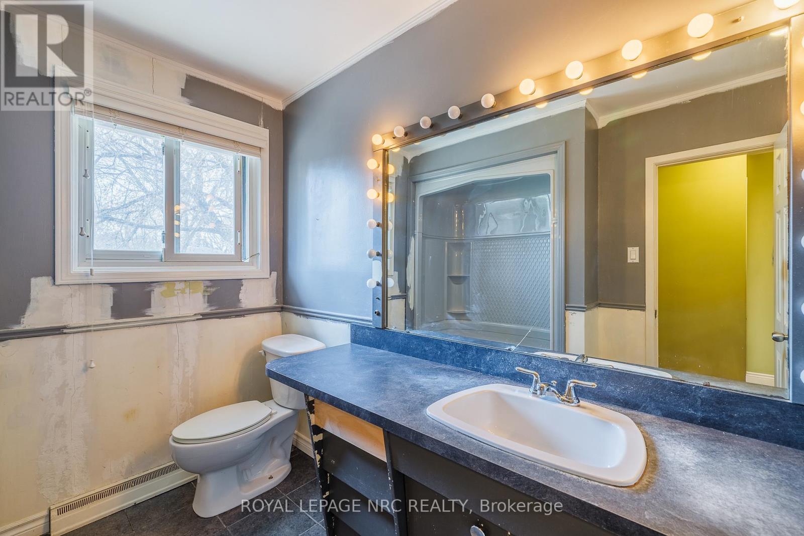 20 Old Coach Road, St. Catharines, Ontario  L2N 2P3 - Photo 28 - X12990982