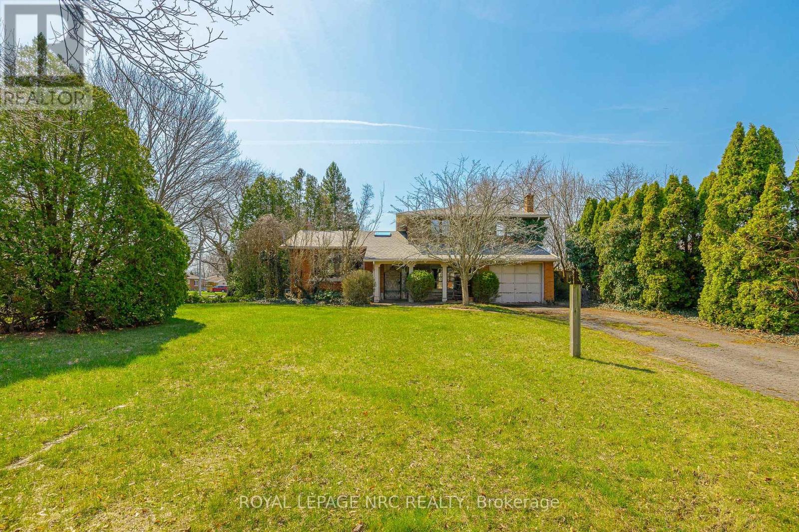 20 Old Coach Road, St. Catharines, Ontario  L2N 2P3 - Photo 3 - X12990982