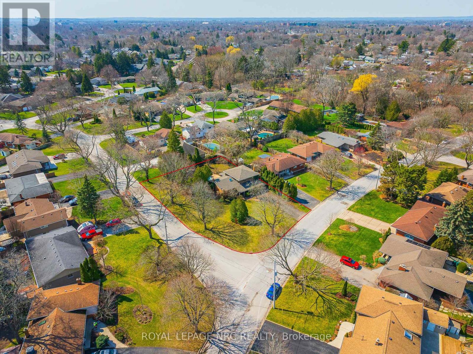 20 Old Coach Road, St. Catharines, Ontario  L2N 2P3 - Photo 42 - X12990982