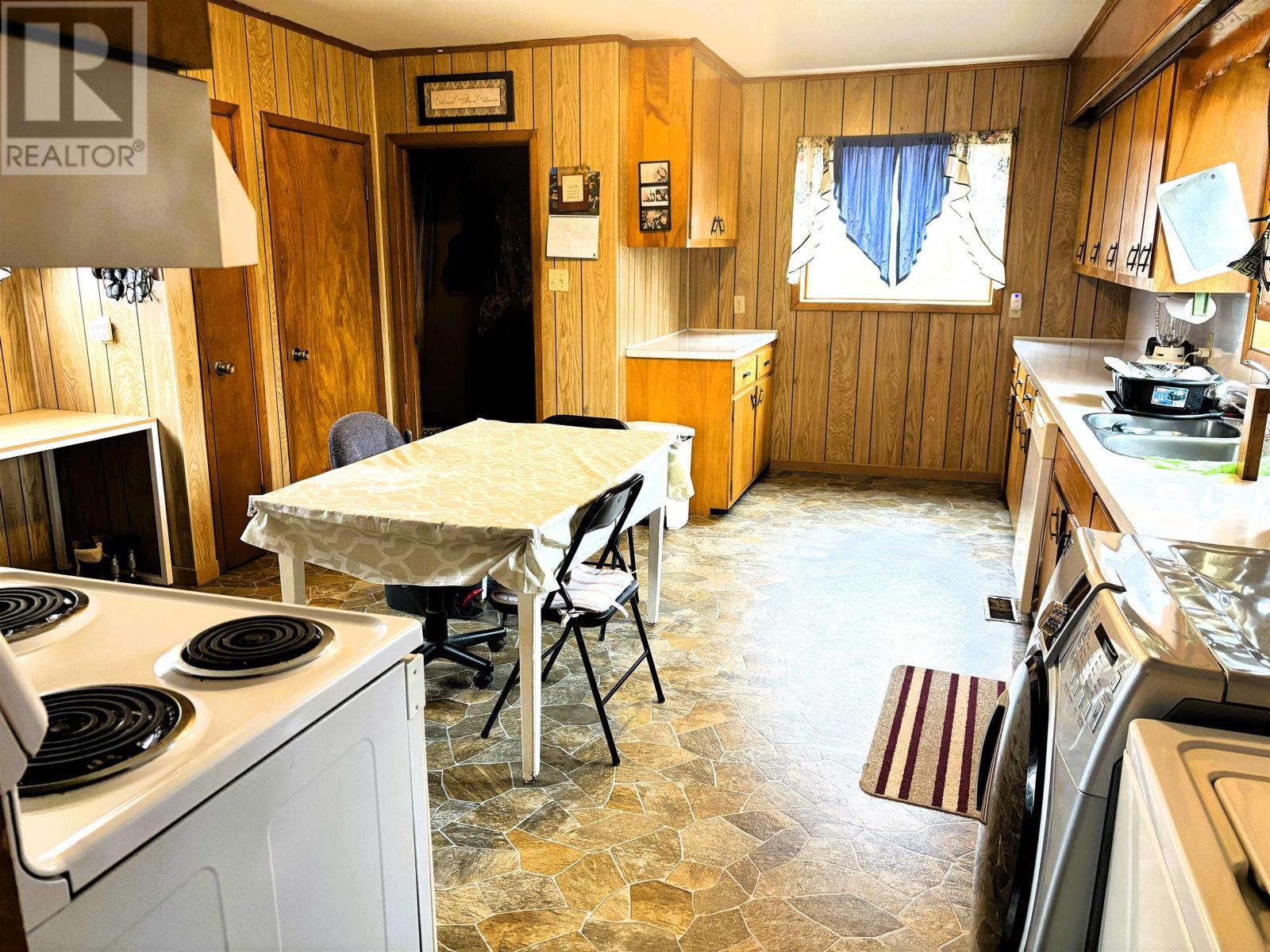 49 Chapel Street, Parrsboro, Nova Scotia  B0M 1S0 - Photo 7 - 202607186