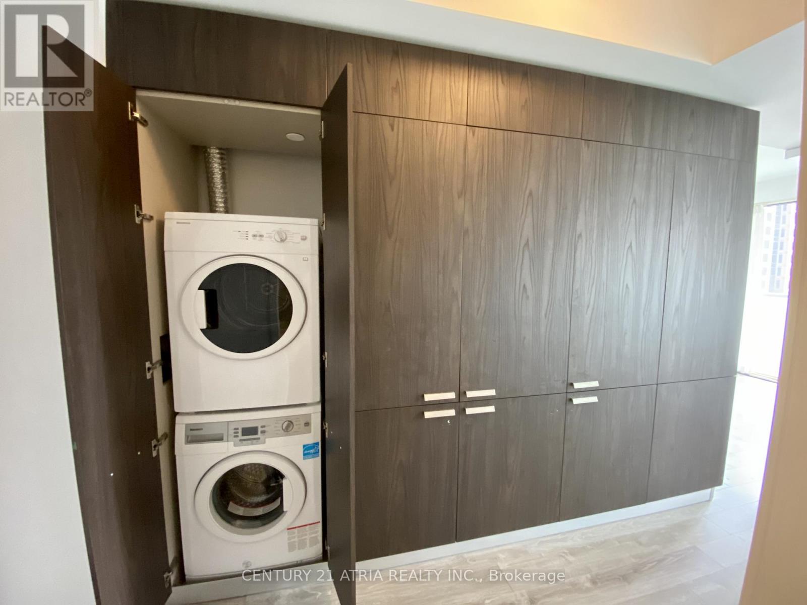 901 - 50 Charles Street E, Toronto, Ontario  M4Y 0C3 - Photo 16 - C12990868