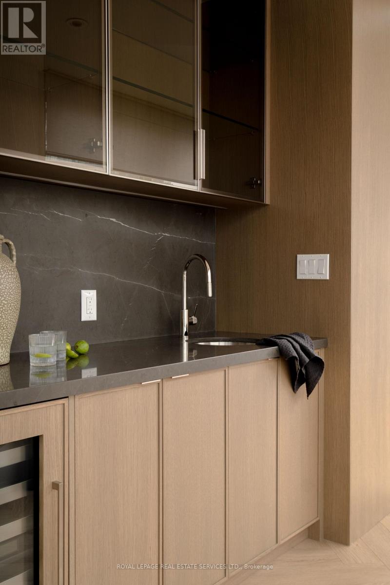 Fourth Level - 32 Rowanwood Avenue, Toronto, Ontario  M4W 1Y7 - Photo 11 - C12990900