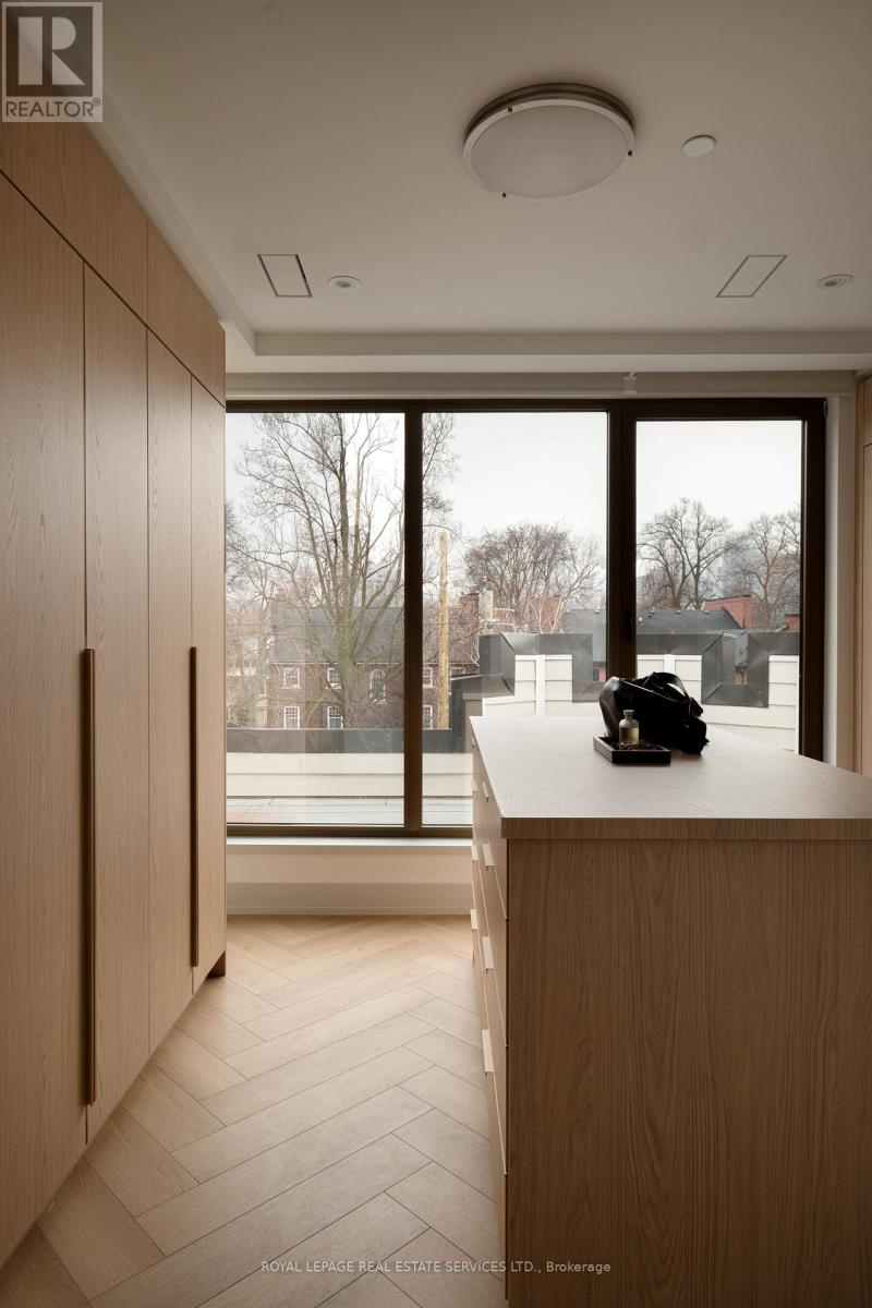 Fourth Level - 32 Rowanwood Avenue, Toronto, Ontario  M4W 1Y7 - Photo 19 - C12990900