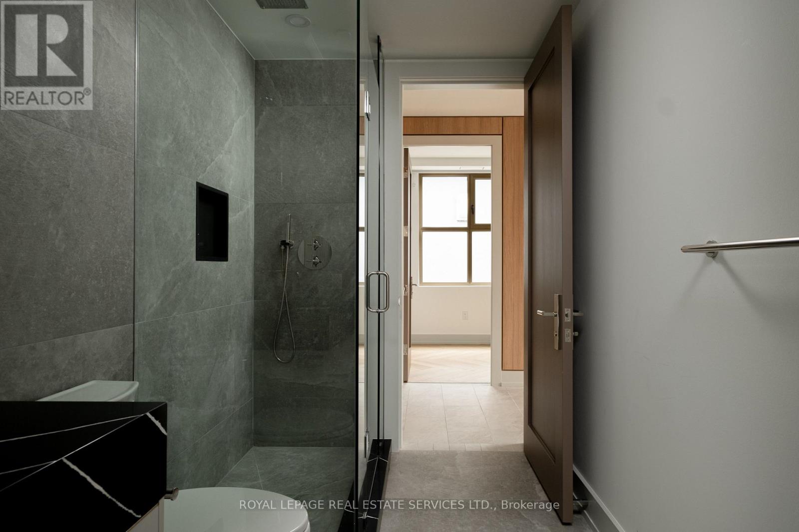 Fourth Level - 32 Rowanwood Avenue, Toronto, Ontario  M4W 1Y7 - Photo 27 - C12990900