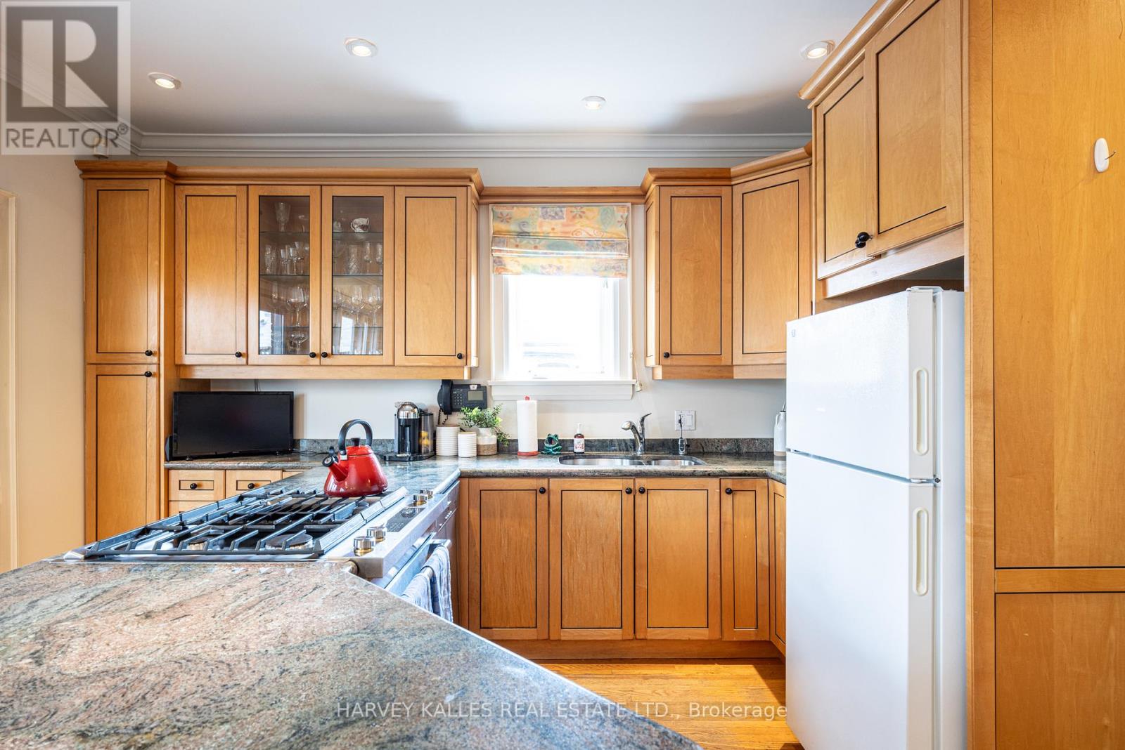 370 St Clements Avenue, Toronto, Ontario  M5N 1M1 - Photo 14 - C12991084