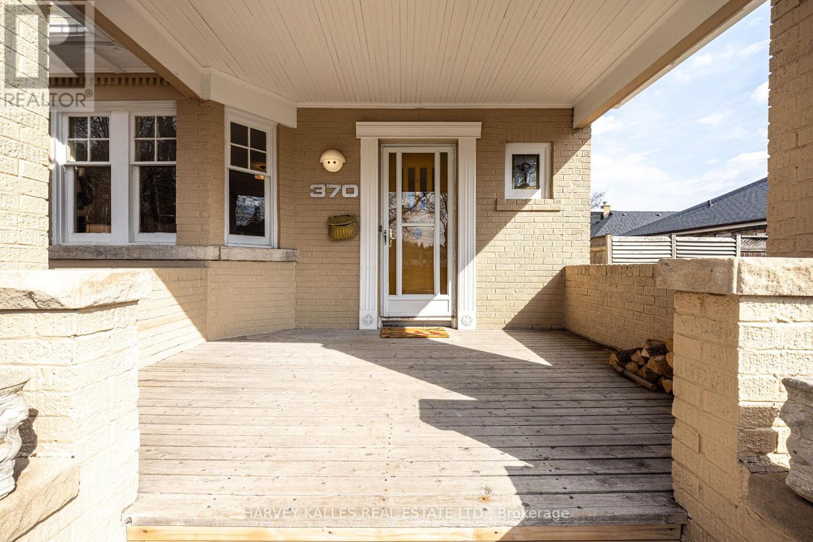 370 St Clements Avenue, Toronto, Ontario  M5N 1M1 - Photo 4 - C12991084