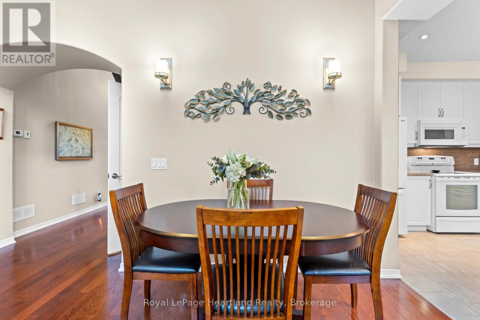 10 - 10 Macpherson Avenue, Huron East, Ontario  N0K 1W0 - Photo 14 - X12990750