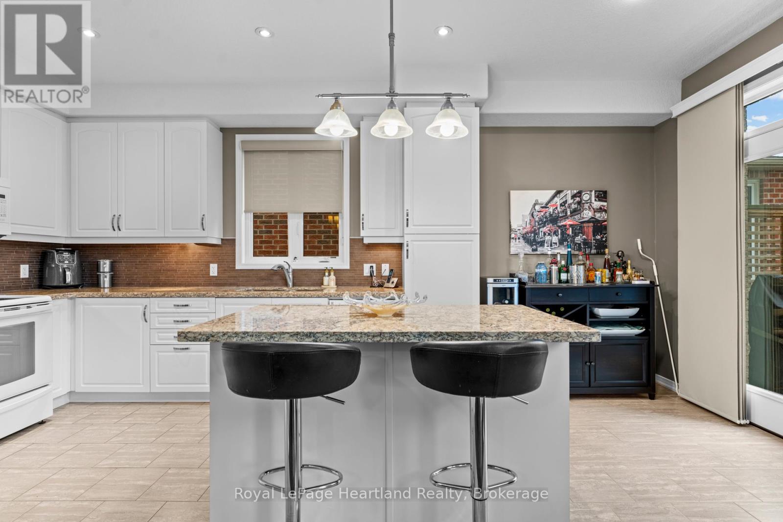 10 - 10 Macpherson Avenue, Huron East, Ontario  N0K 1W0 - Photo 15 - X12990750