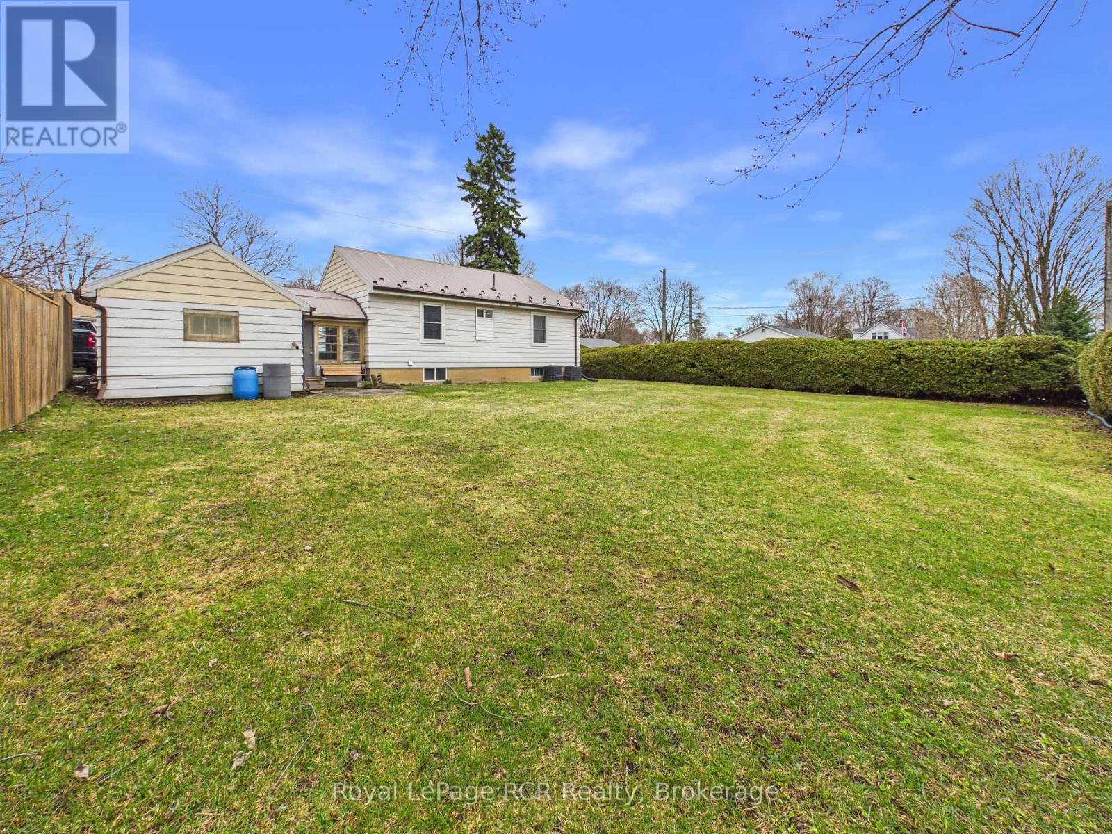 380 Winston Street E, North Perth, Ontario N4W 2T8 - Photo 28 - X12990838