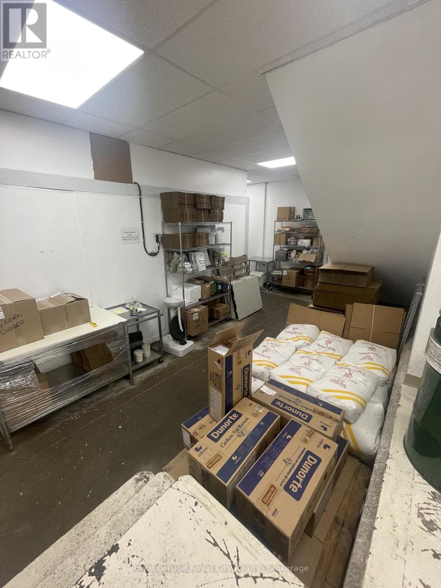 563 Woolwich Street, Guelph, Ontario  N1H 3Y4 - Photo 9 - X12990872