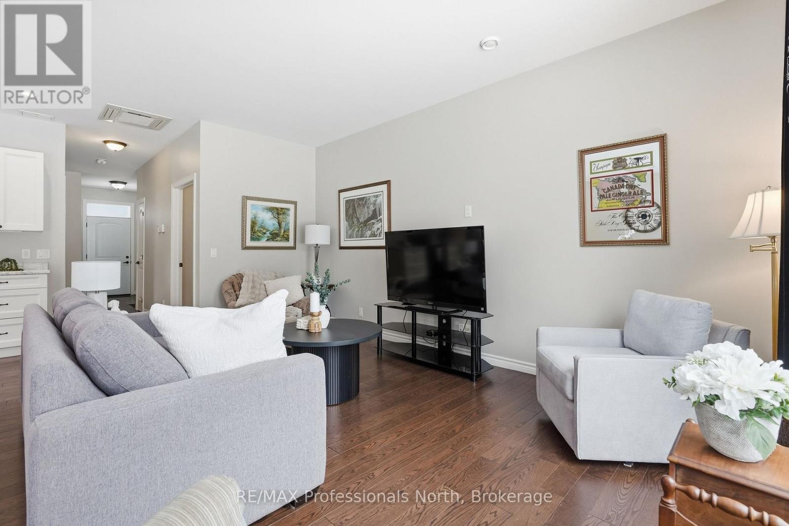 11 Autumn Lane, Huntsville, Ontario  P1H 0C7 - Photo 13 - X12990910