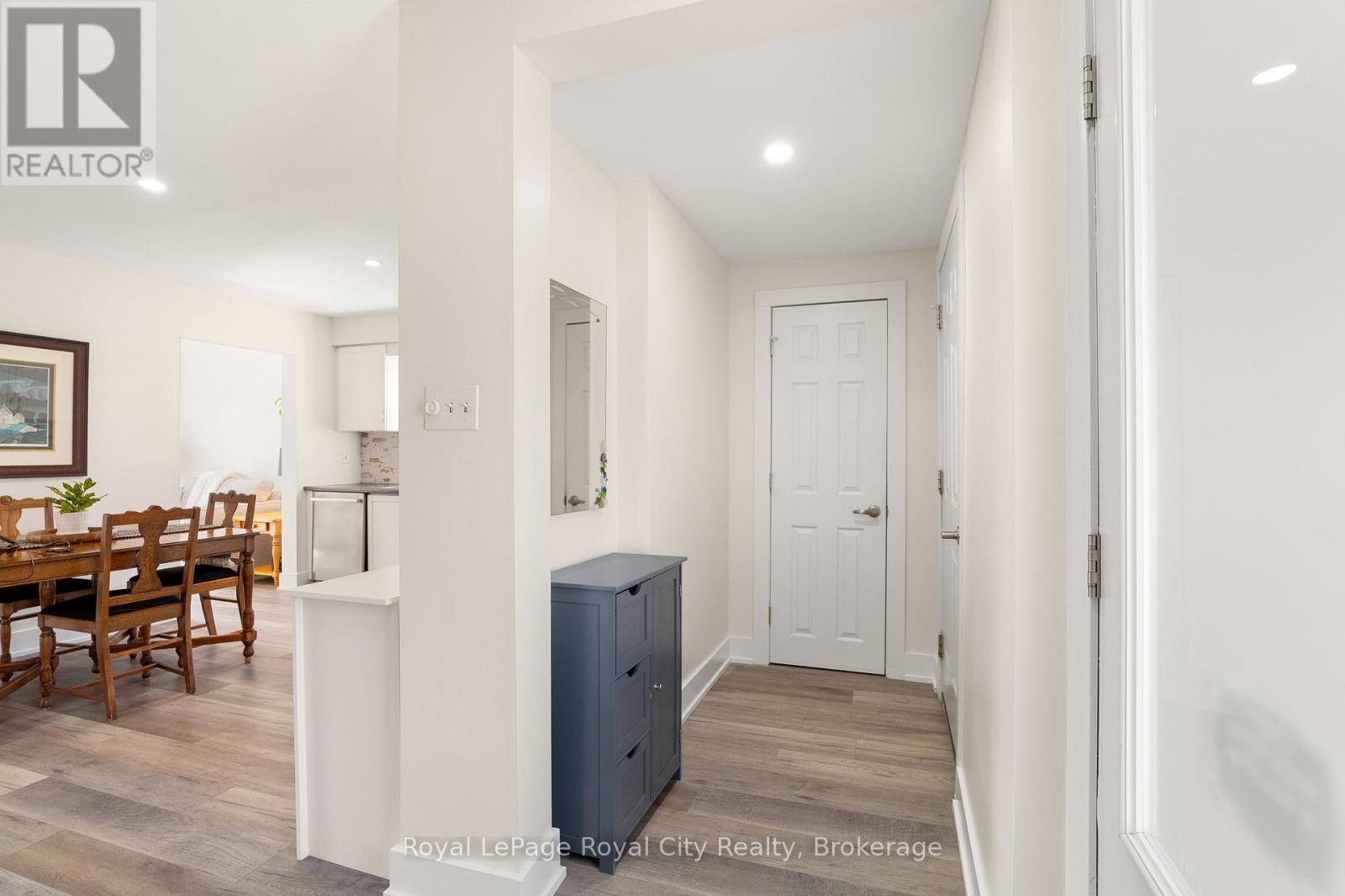 22 Thompson Drive, Guelph, Ontario N1E 7A5 - Photo 5 - X12990952