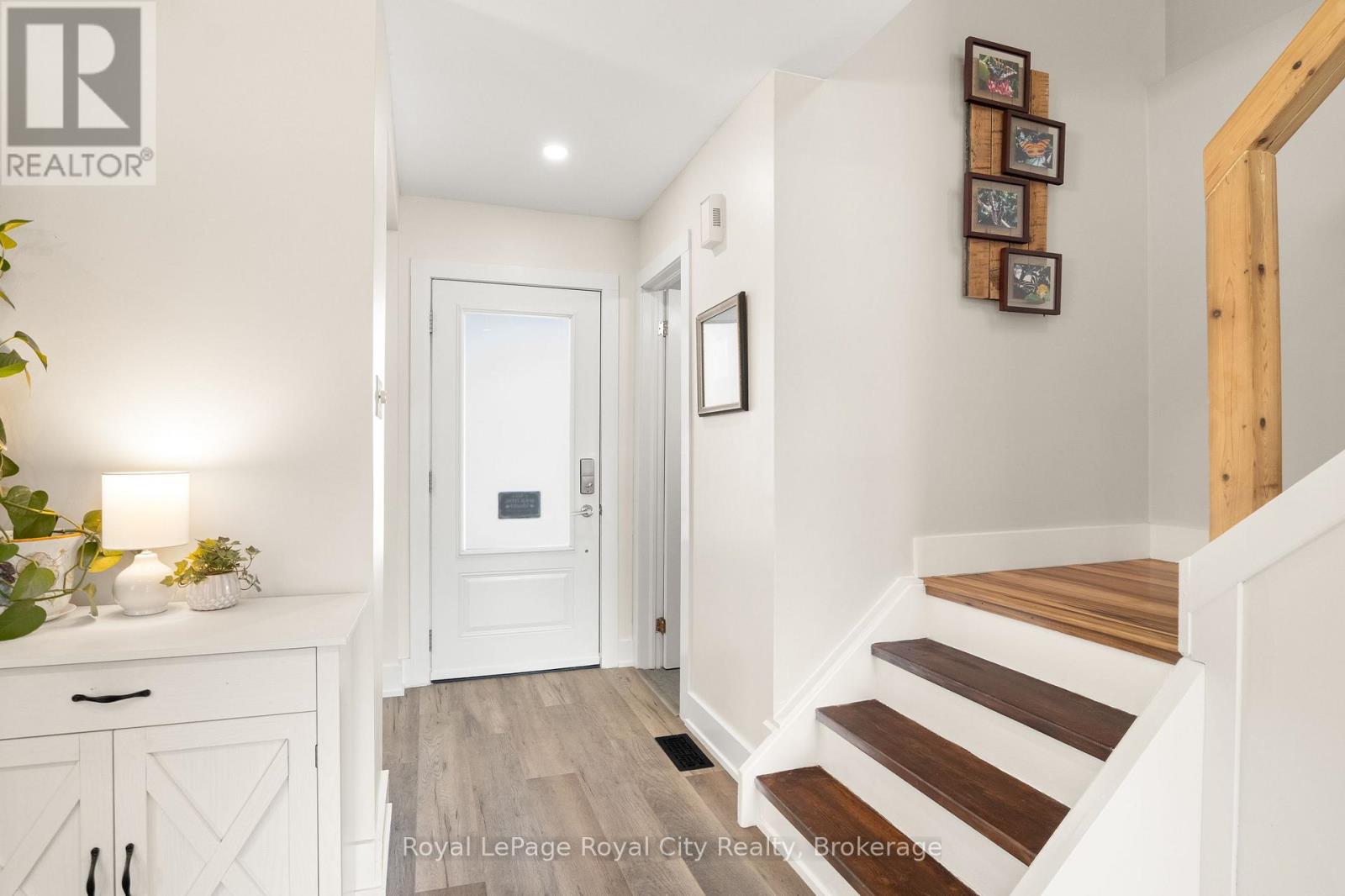 22 Thompson Drive, Guelph, Ontario N1E 7A5 - Photo 6 - X12990952