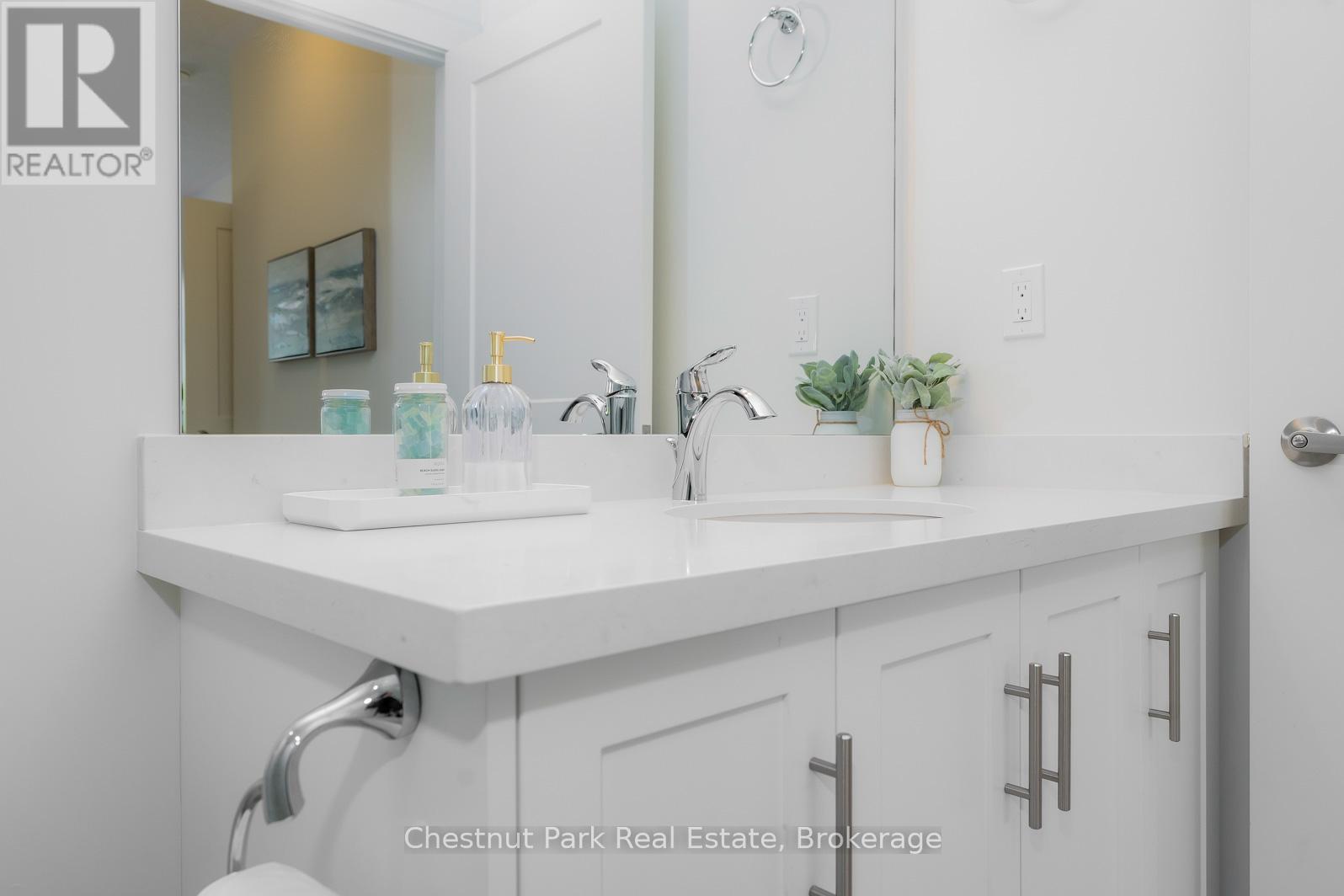 161 Hawthorn Crescent, Georgian Bluffs, Ontario  N0H 1S0 - Photo 22 - X12991030