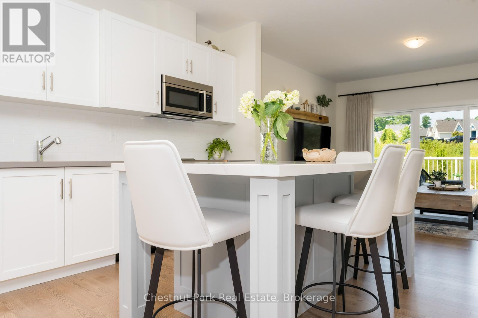 161 Hawthorn Crescent, Georgian Bluffs, Ontario  N0H 1S0 - Photo 9 - X12991030