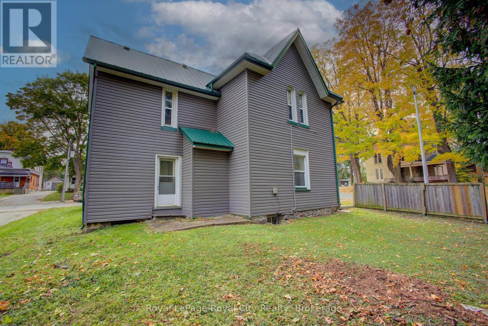 103 Patrick Street E, North Huron, Ontario N0G 2N0 - Photo 10 - X12991032