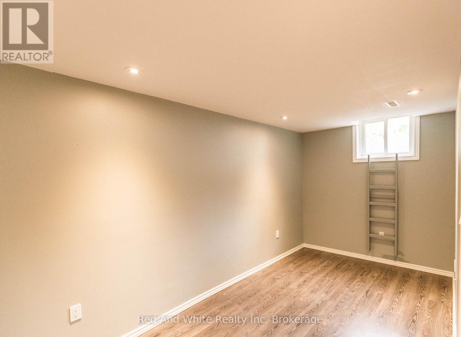 96 Pathfinder Crescent, Kitchener, Ontario N2P 1S6 - Photo 18 - X12991064