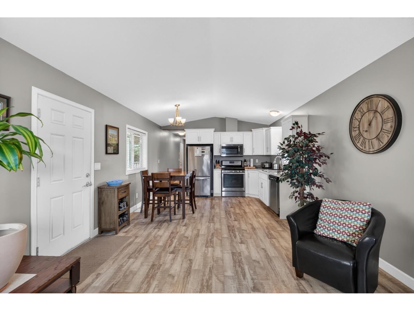 17 24330 Fraser Highway, Langley, British Columbia  V2Z 1N2 - Photo 6 - R3110197