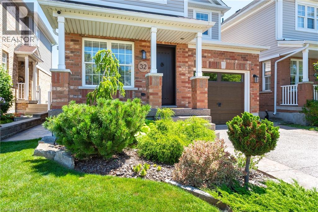 32 Bloomington Drive, Cambridge, Ontario  N1P 1J4 - Photo 3 - 40814392