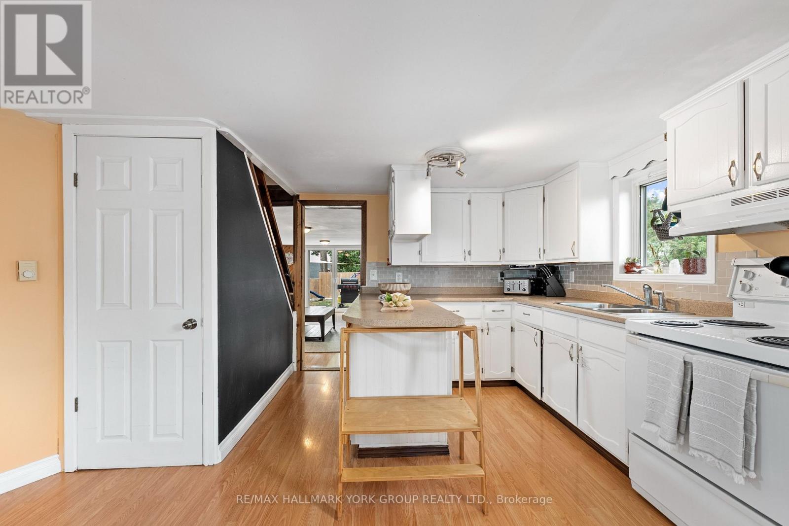 6 Mitchellview Road, Kawartha Lakes, Ontario  K0M 2B0 - Photo 6 - X12844266