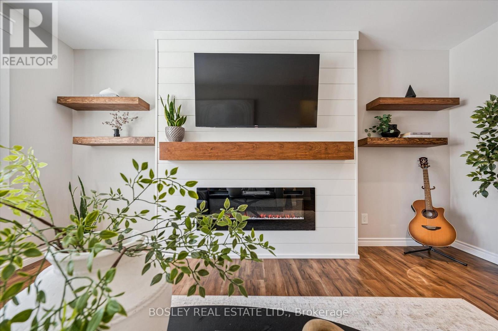204 IRVINE STREET, Centre Wellington, Ontario