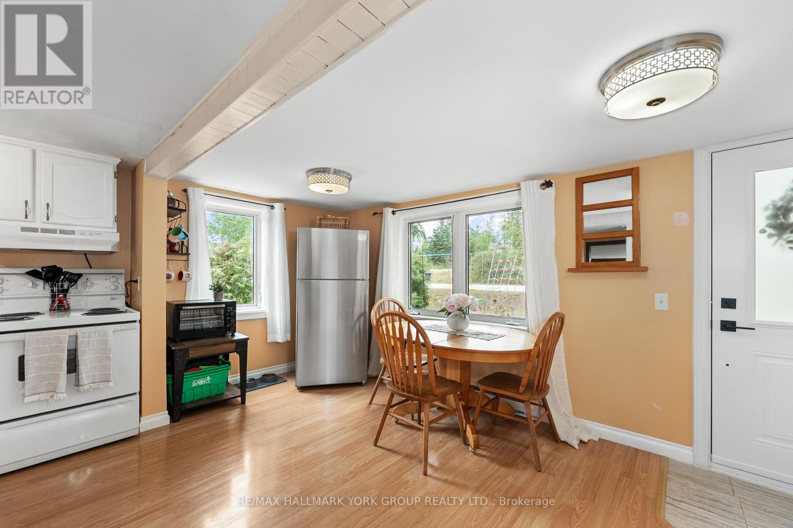 6 Mitchellview Road, Kawartha Lakes, Ontario  K0M 2B0 - Photo 12 - X12844266