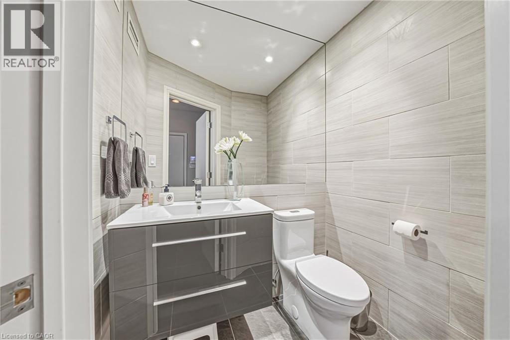 2 Anslow Court, Dundas, Ontario  L9H 6Z2 - Photo 19 - 40820128