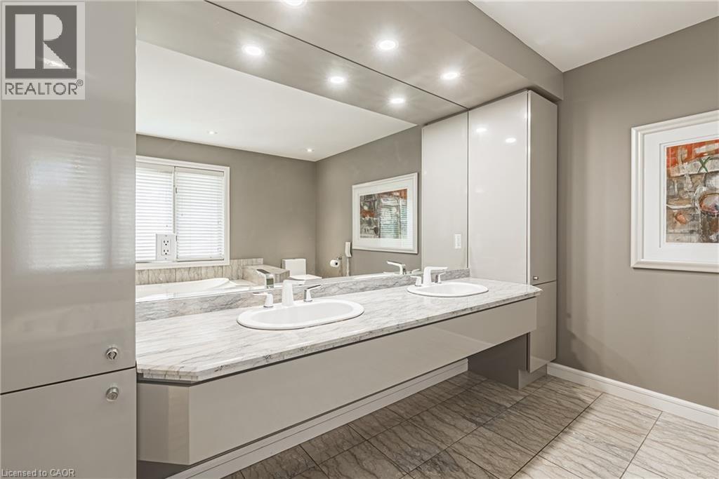 2 Anslow Court, Dundas, Ontario  L9H 6Z2 - Photo 27 - 40820128