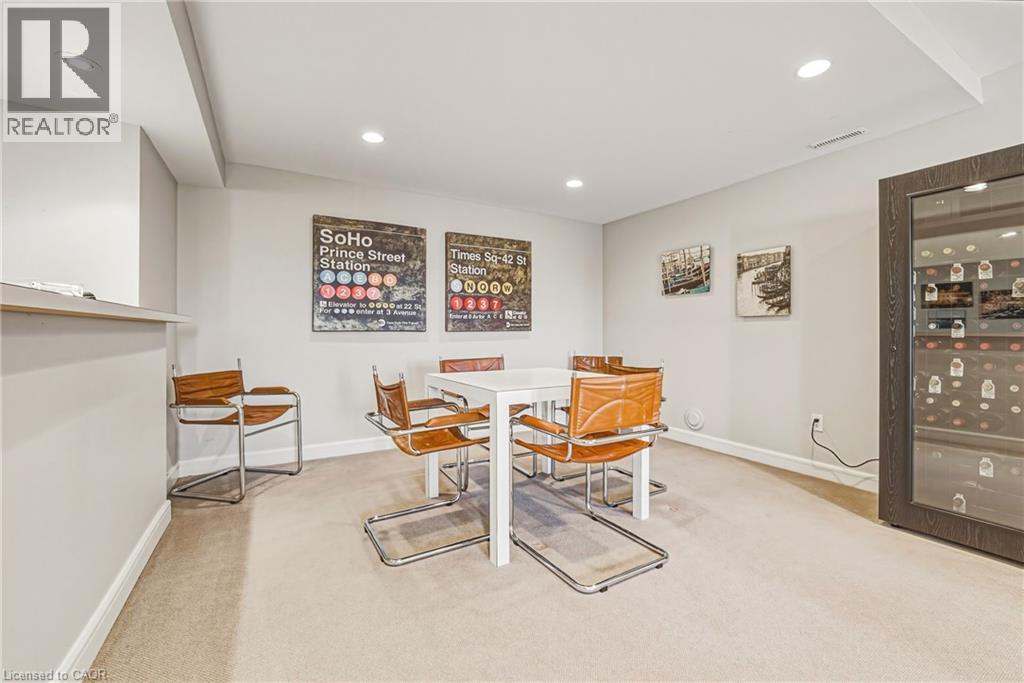 2 Anslow Court, Dundas, Ontario  L9H 6Z2 - Photo 38 - 40820128