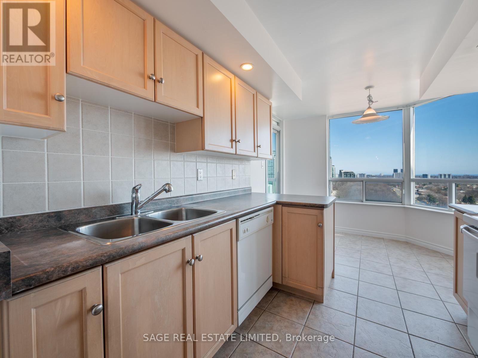 1935 - 125 Omni Drive, Toronto, Ontario  M1P 5A9 - Photo 23 - E12990776