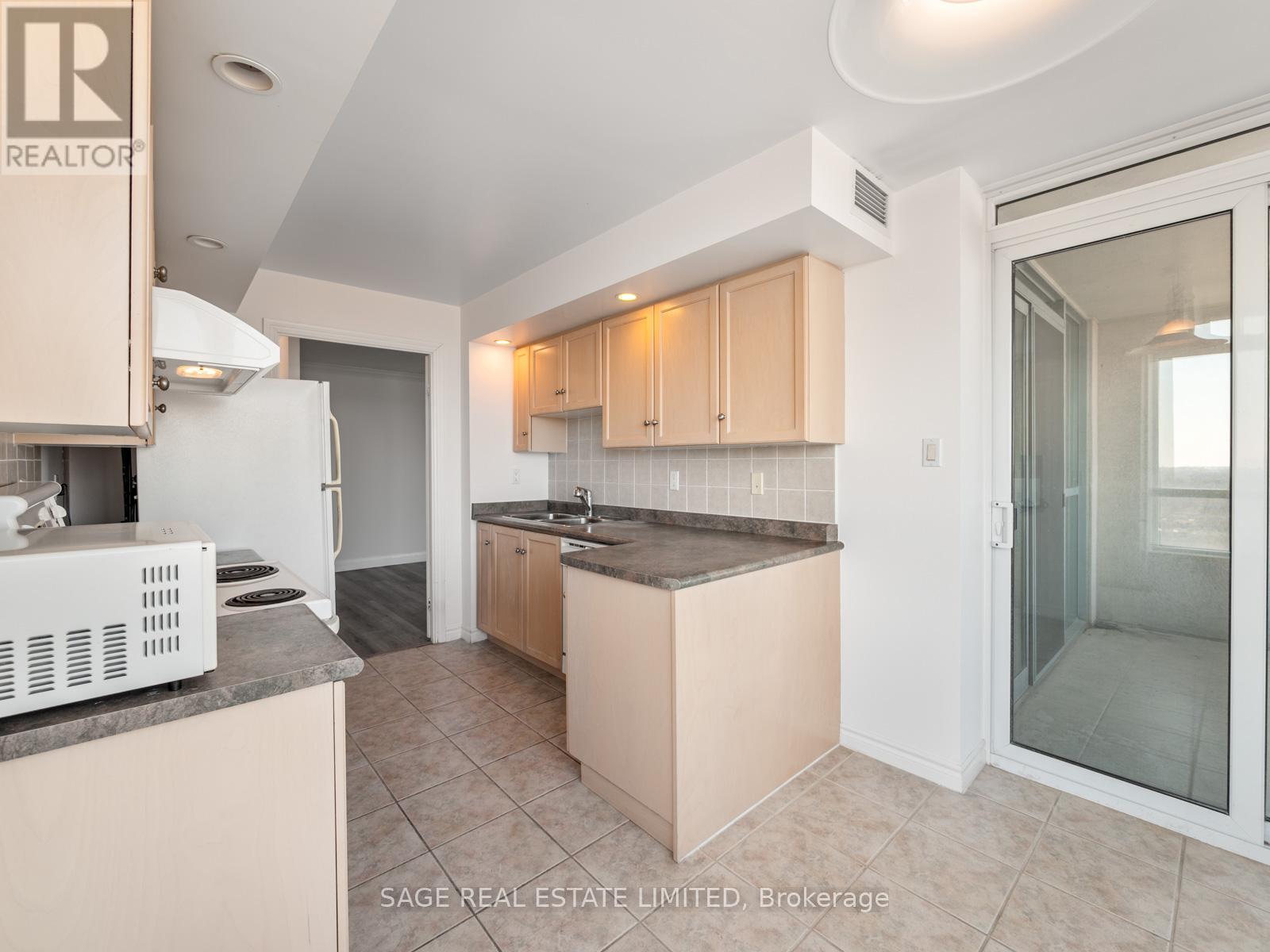 1935 - 125 Omni Drive, Toronto, Ontario  M1P 5A9 - Photo 26 - E12990776