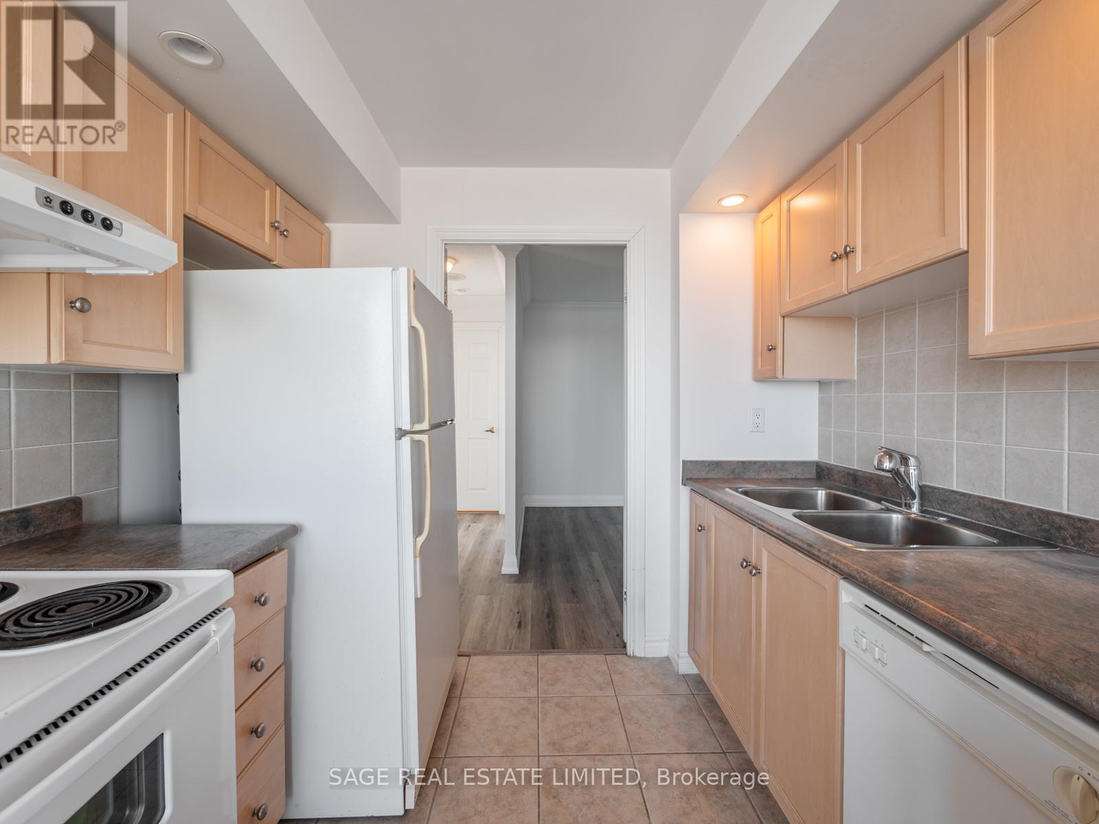 1935 - 125 Omni Drive, Toronto, Ontario  M1P 5A9 - Photo 30 - E12990776