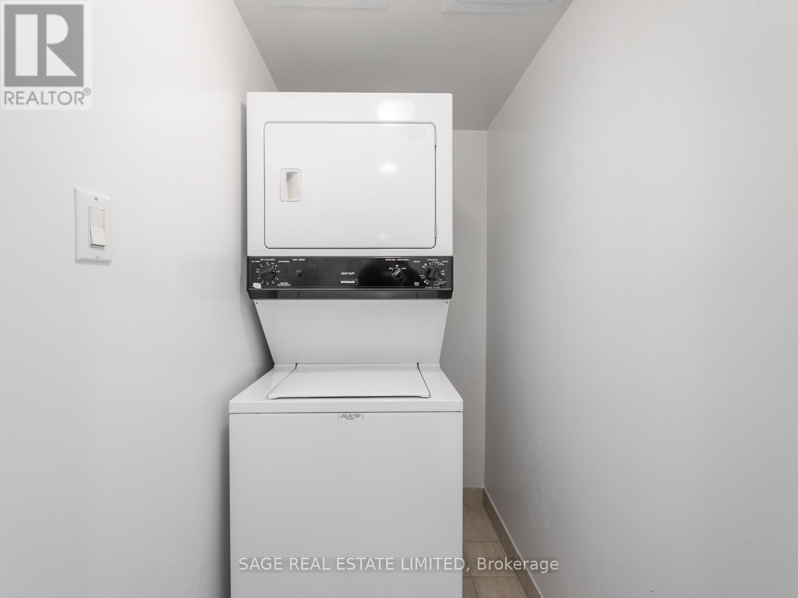 1935 - 125 Omni Drive, Toronto, Ontario  M1P 5A9 - Photo 44 - E12990776