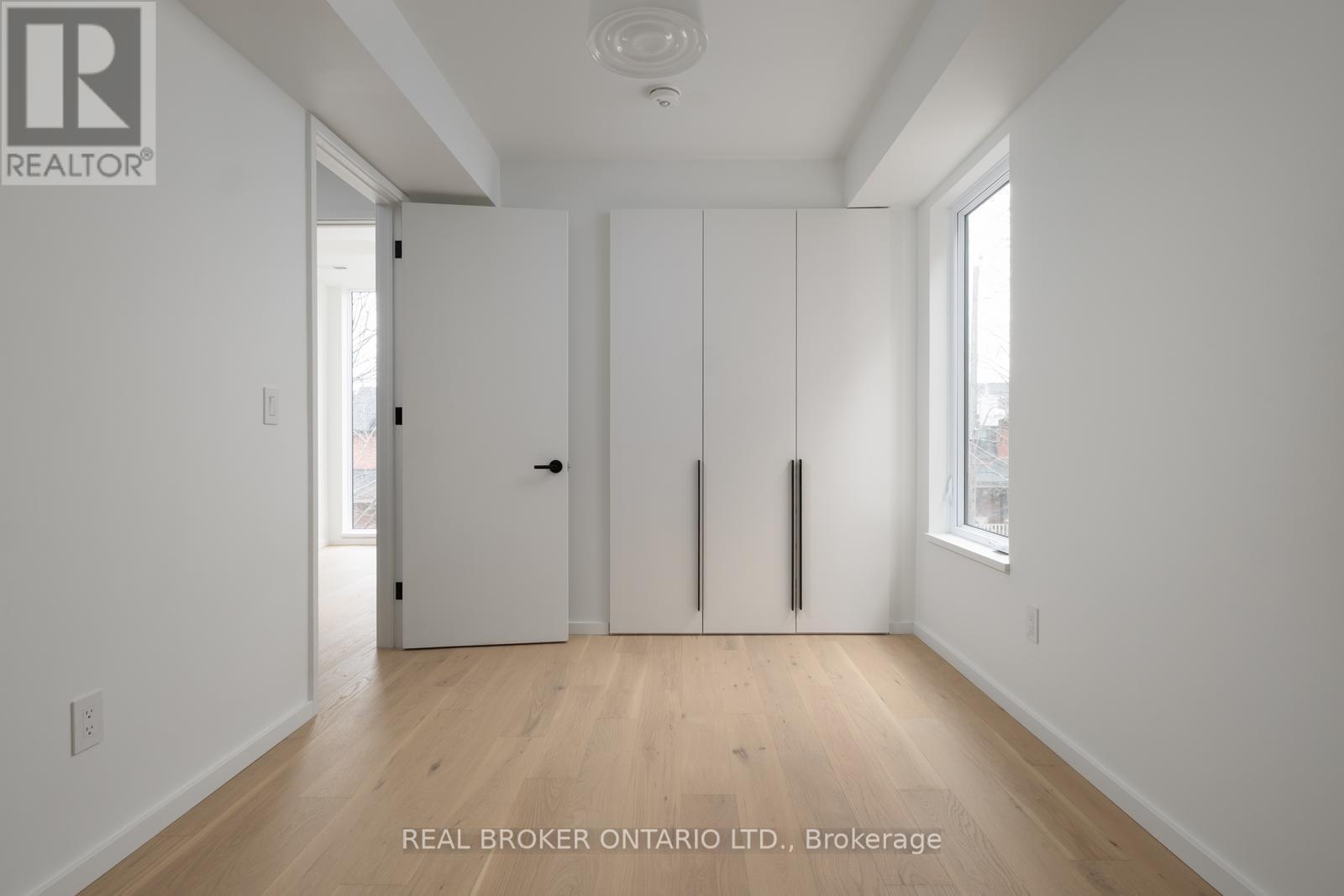 B - 36 Arundel Avenue, Toronto, Ontario  M4K 3A2 - Photo 17 - E12990818