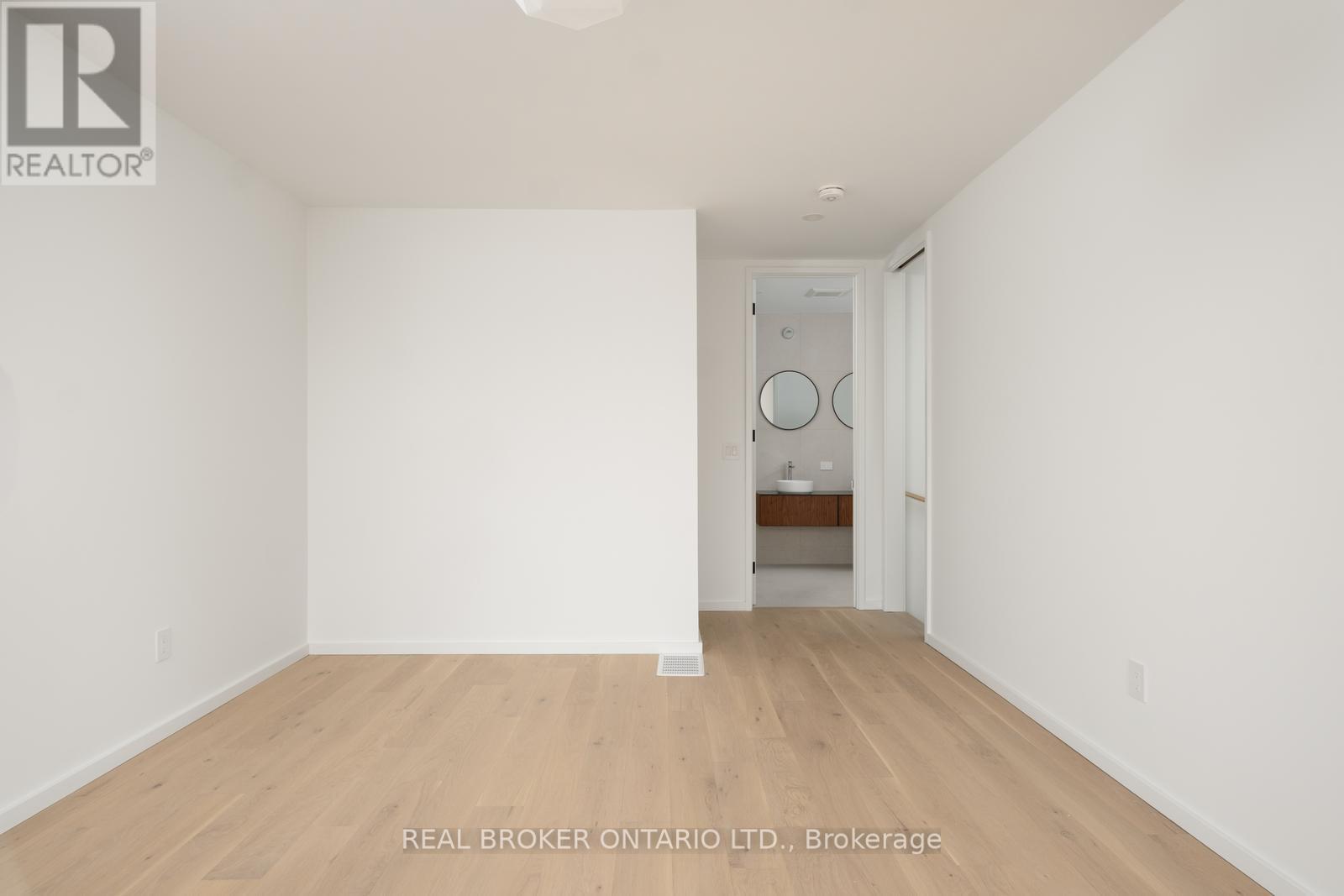 B - 36 Arundel Avenue, Toronto, Ontario  M4K 3A2 - Photo 32 - E12990818