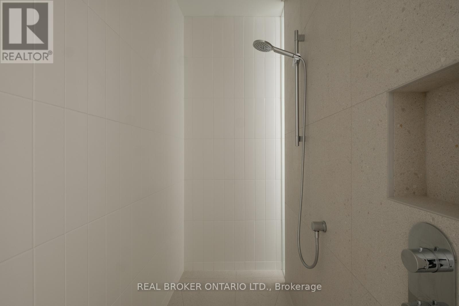 B - 36 Arundel Avenue, Toronto, Ontario  M4K 3A2 - Photo 36 - E12990818