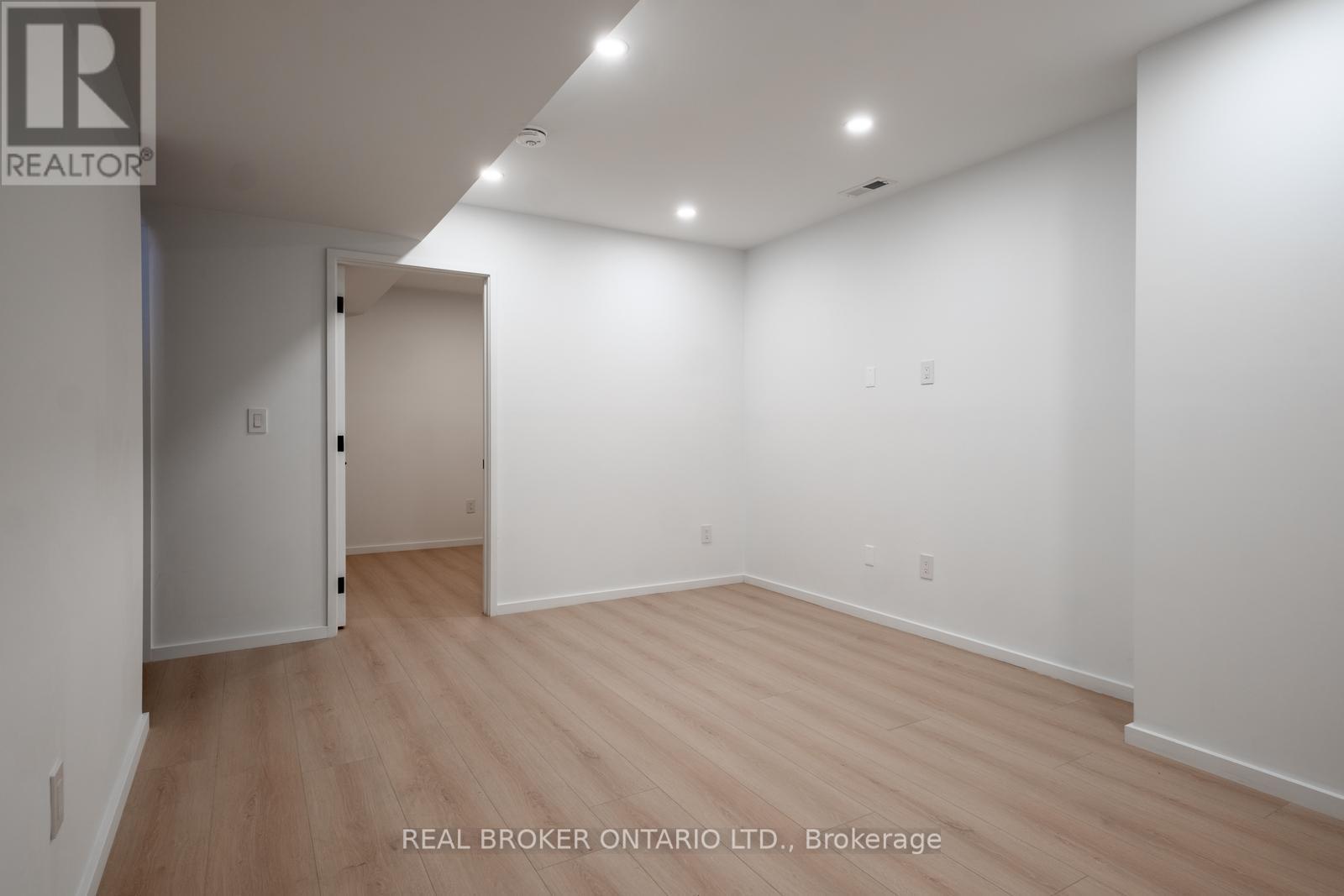 B - 36 Arundel Avenue, Toronto, Ontario  M4K 3A2 - Photo 41 - E12990818