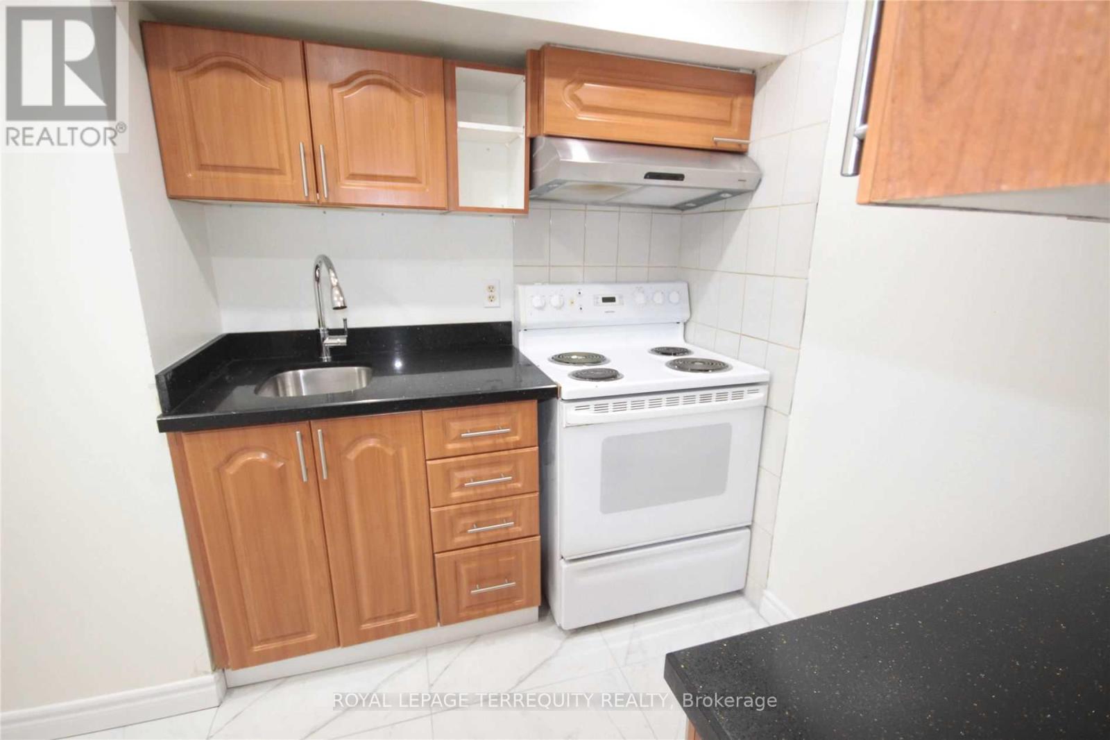 Bsmnt - 111 Caronia Square, Toronto, Ontario  M1B 2Z9 - Photo 8 - E12990840