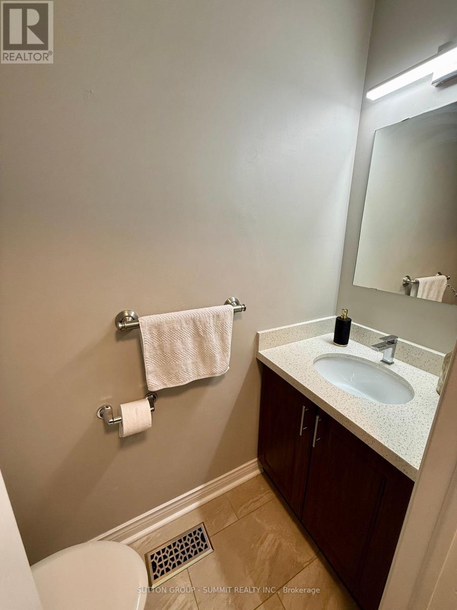 60 Batt Crescent, Ajax, Ontario  L1T 4L8 - Photo 11 - E12990984